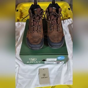 Womems Ariat Terrain H2O Waterproof Boot sz 7 NIB